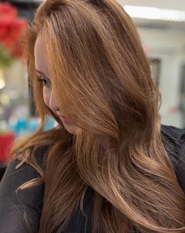 Cristal - Hair Stylist & Makeup Artist